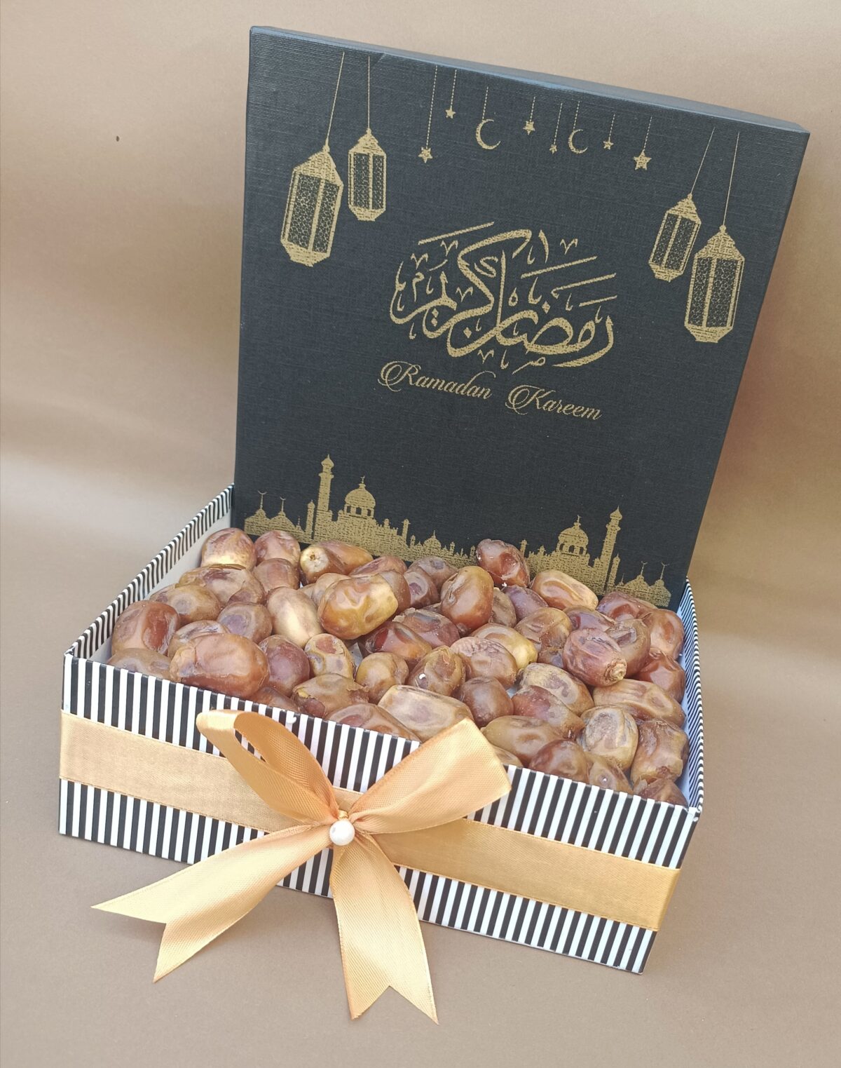 Dates Gift Box