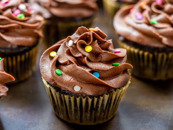 Half Dozen Cupcakes layers